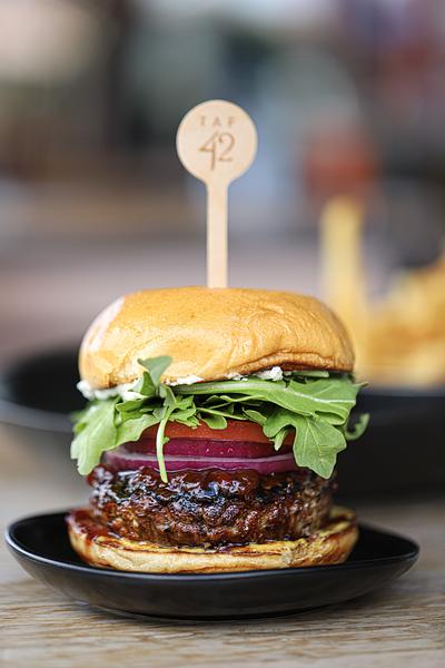 Tap 42 Craft Kitchen & Bar - Davie