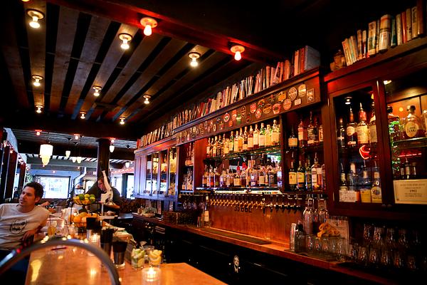 McMenamins Blue Moon Tavern & Grill