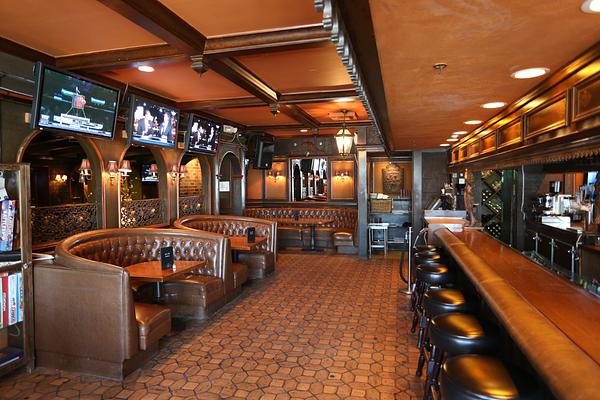 Busby's West