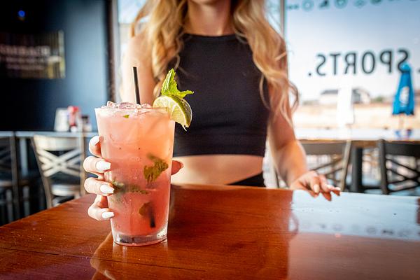 Double Schotts Sports Bar & Grill