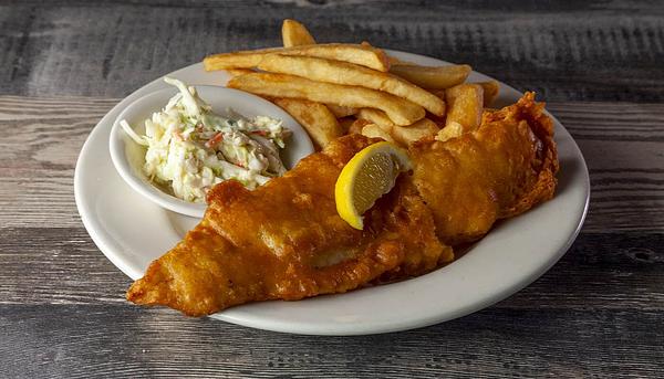 Chelo's Hometown Bar & Grille