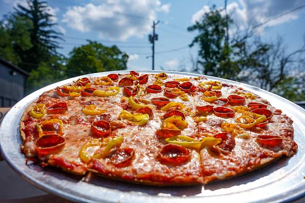 Caliente Pizza & Drafthouse