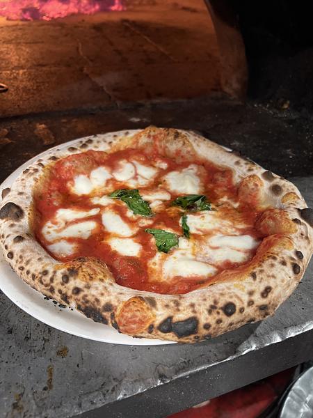 Isola Pizza Bar