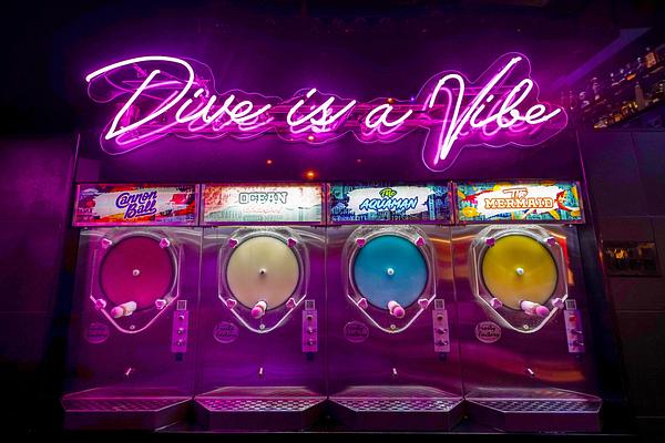 Dive Bar LIC