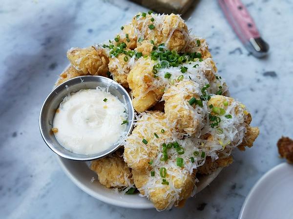Black Market Liquor Bar - Studio City Restaurant and Bar