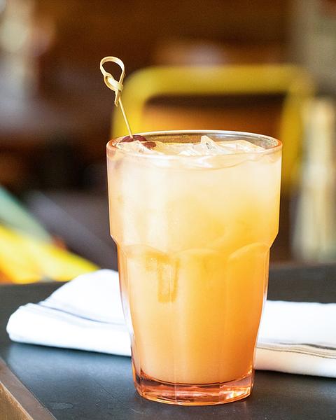 Bar Peached