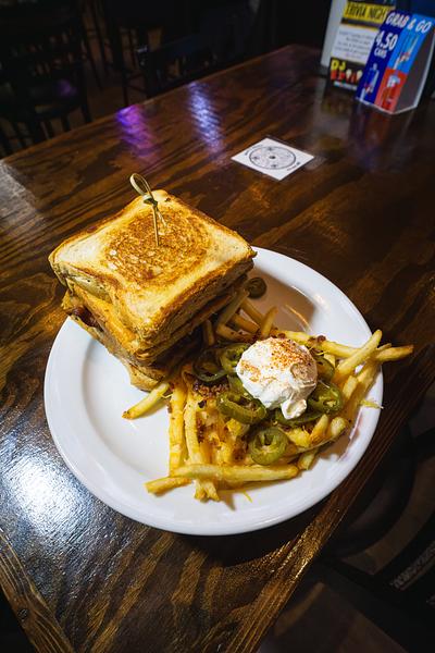 MVPs Bar & Grill