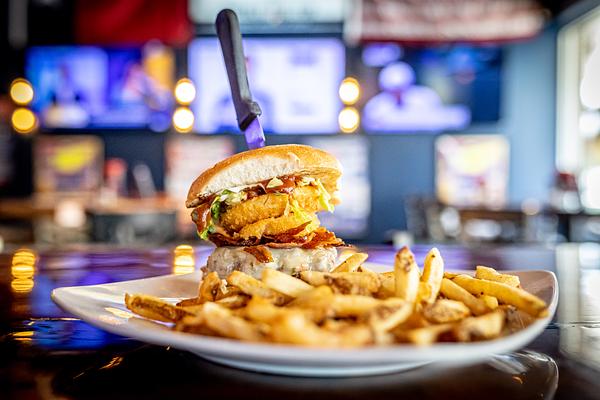 Double Schotts Sports Bar & Grill