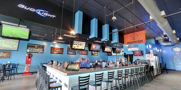 Rack'em Up Sports Bar & Billiards