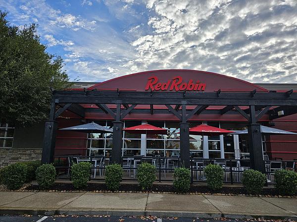 Red Robin Gourmet Burgers and Brews