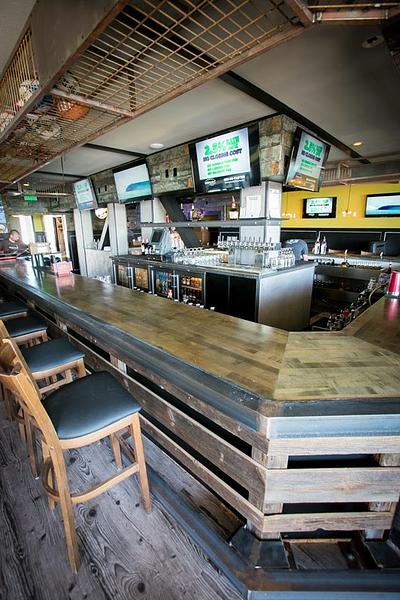Wonderland Ocean Pub