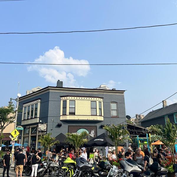 Nomad World Pub