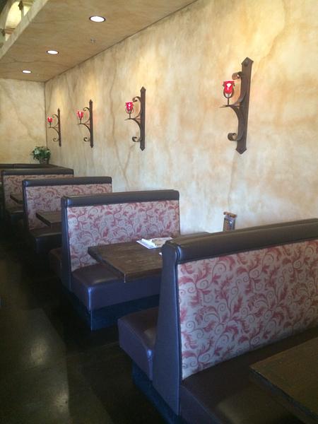 Los Reyes Bar & Grill