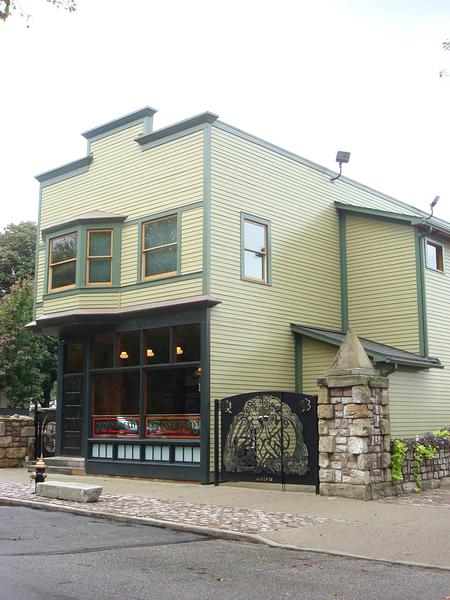 Stone Mad Pub