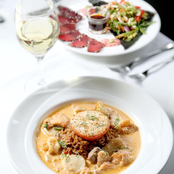 Leo's Seafood Restaurant & Bar