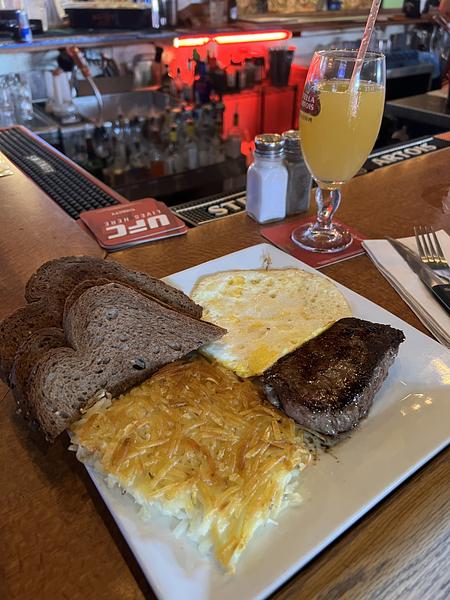 Paradise Lounge & Grill - San Diego's Best Sports Bar