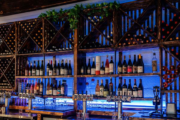 Black Radish Bar and Restaurant