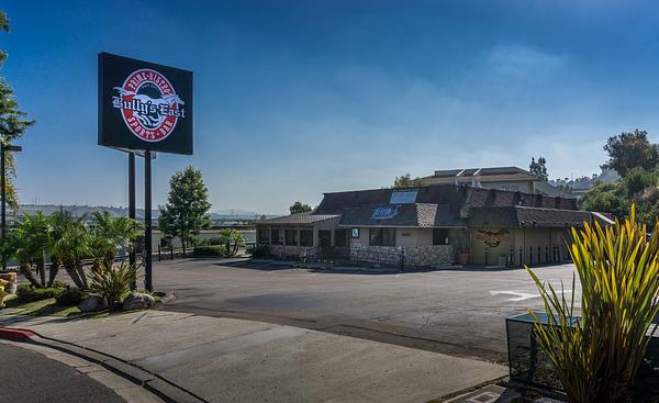 Bully's East Prime Bistro Sports Bar