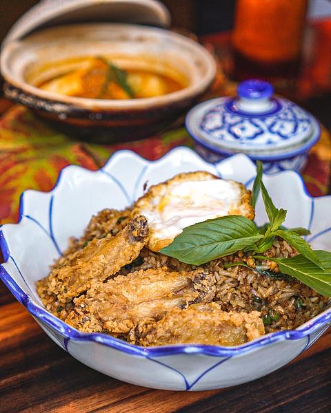 Lao Table