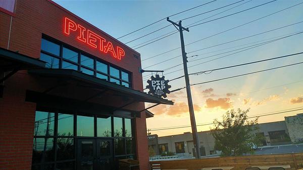 Pie Tap Pizza Workshop + Bar