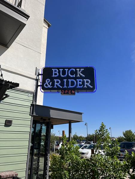 Buck & Rider Gilbert