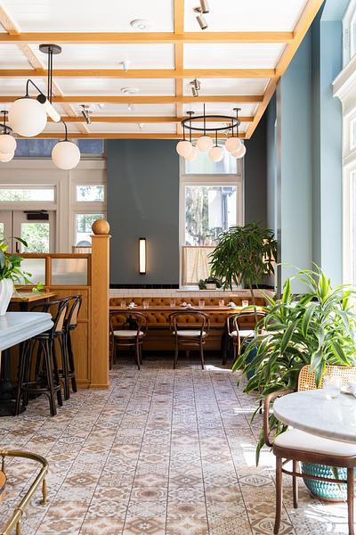 St. Neo's Brasserie