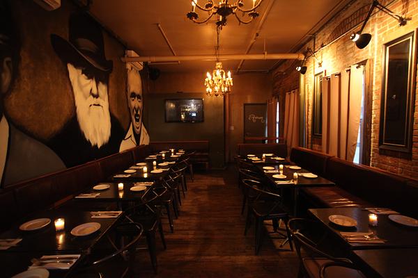 Charlies Bar & Kitchen