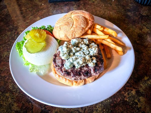 Charlie Brown's Bar & Grill
