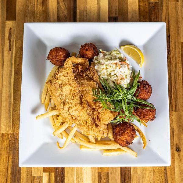CP Shuckers Cafe & Raw Bar