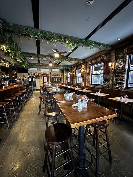 Alfie's Kitchen & Craft Beer Bar