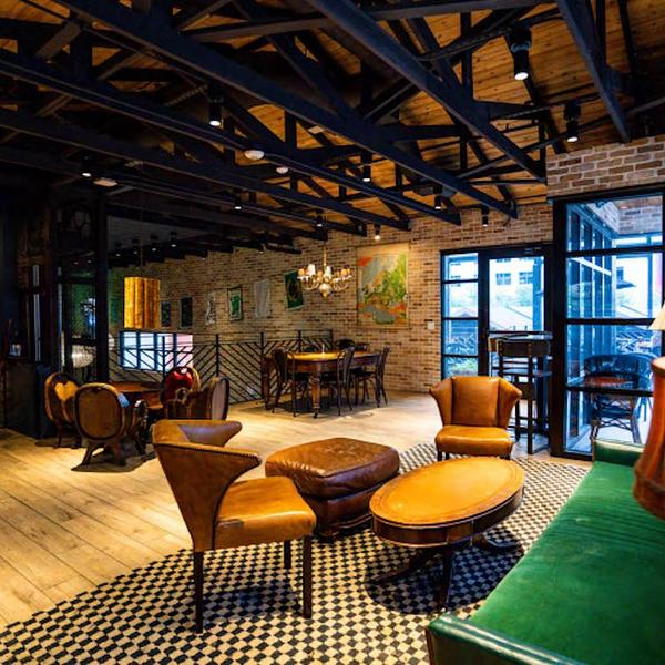 Foxy's Proper Pub