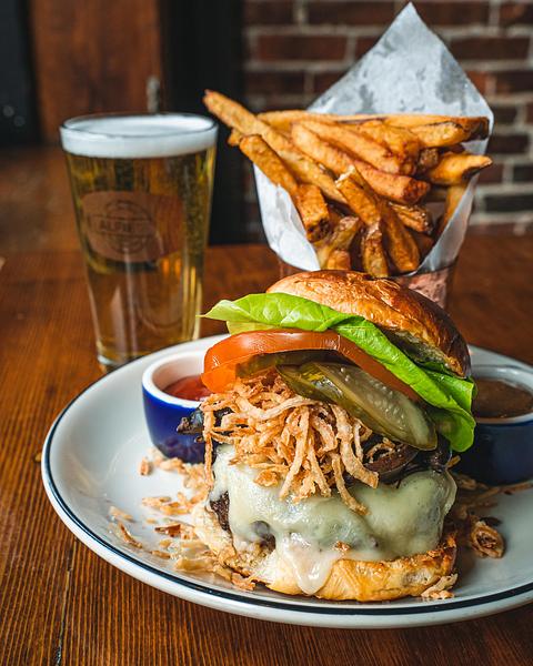 Alfie's Kitchen & Craft Beer Bar