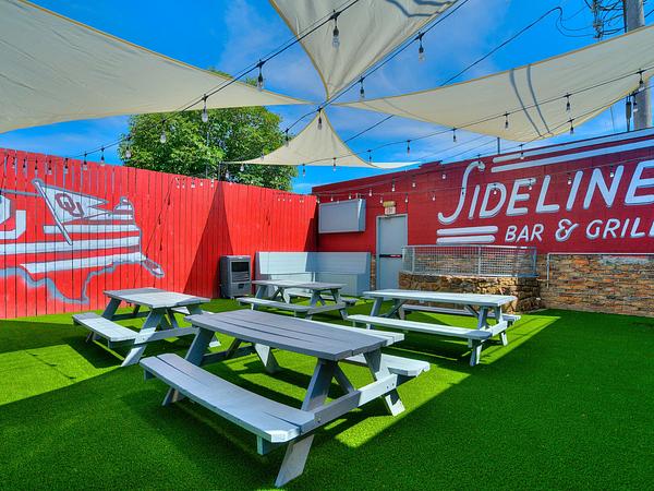 Sideline Bar & Grill