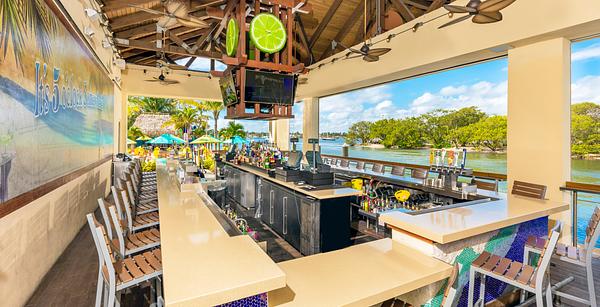 5 o'Clock Somewhere Bar and Grill