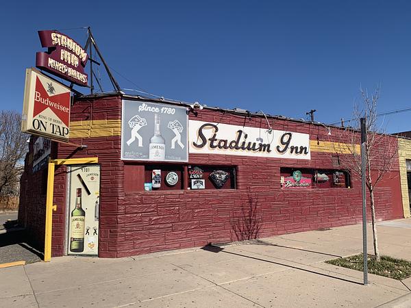 Stadium Inn