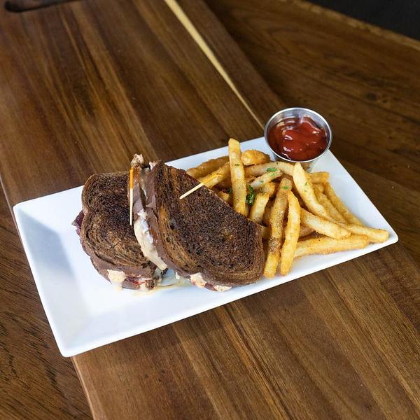 Broadway Grill & Pizzeria