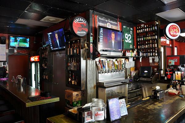 Jake's Sports Bar