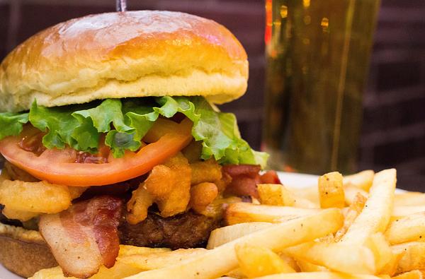 Bottoms Up Sports Bar & Grill