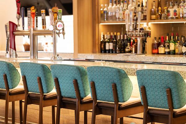 Diamonds Sports Bar & Grill