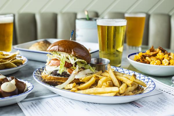 Swift Tavern - Wrigleyville