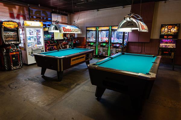 No Frills Grill & Sports Bar - Arlington, TX