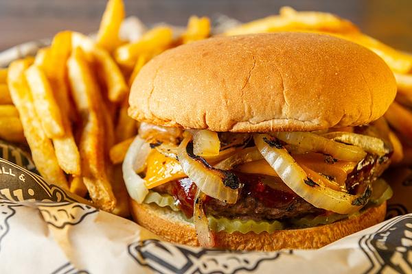 Willie's Grill & Icehouse
